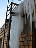 ... стена, трубы, лестницы покрылись толстым слоем льда ... © АльпМастер т.518-40-84, 8-926-230-63-41